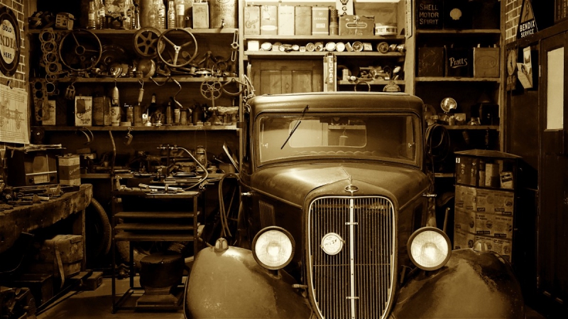 vitrine-CASTELLAR-min_antique_auto_automobile_automotive_car_classic_equipment_fix-1169797